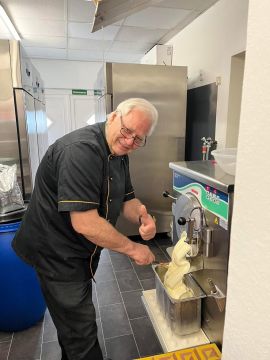Wollis Traumeis - Borken - Eiswagen mieten