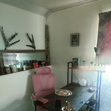 Nicole Krueger | Wild Coded Oracle - Wetteraukreis - Tarot Card Reader Entertainment