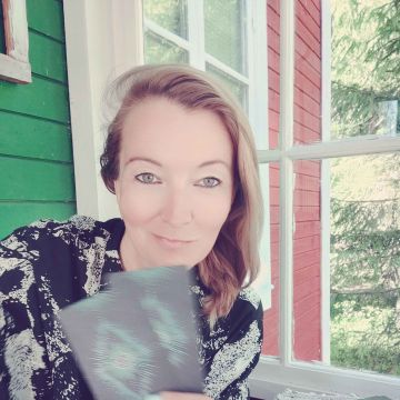 Nicole Krueger | Tarot & Cutting Cord - Wetteraukreis - Espectáculo de lector del tarot
