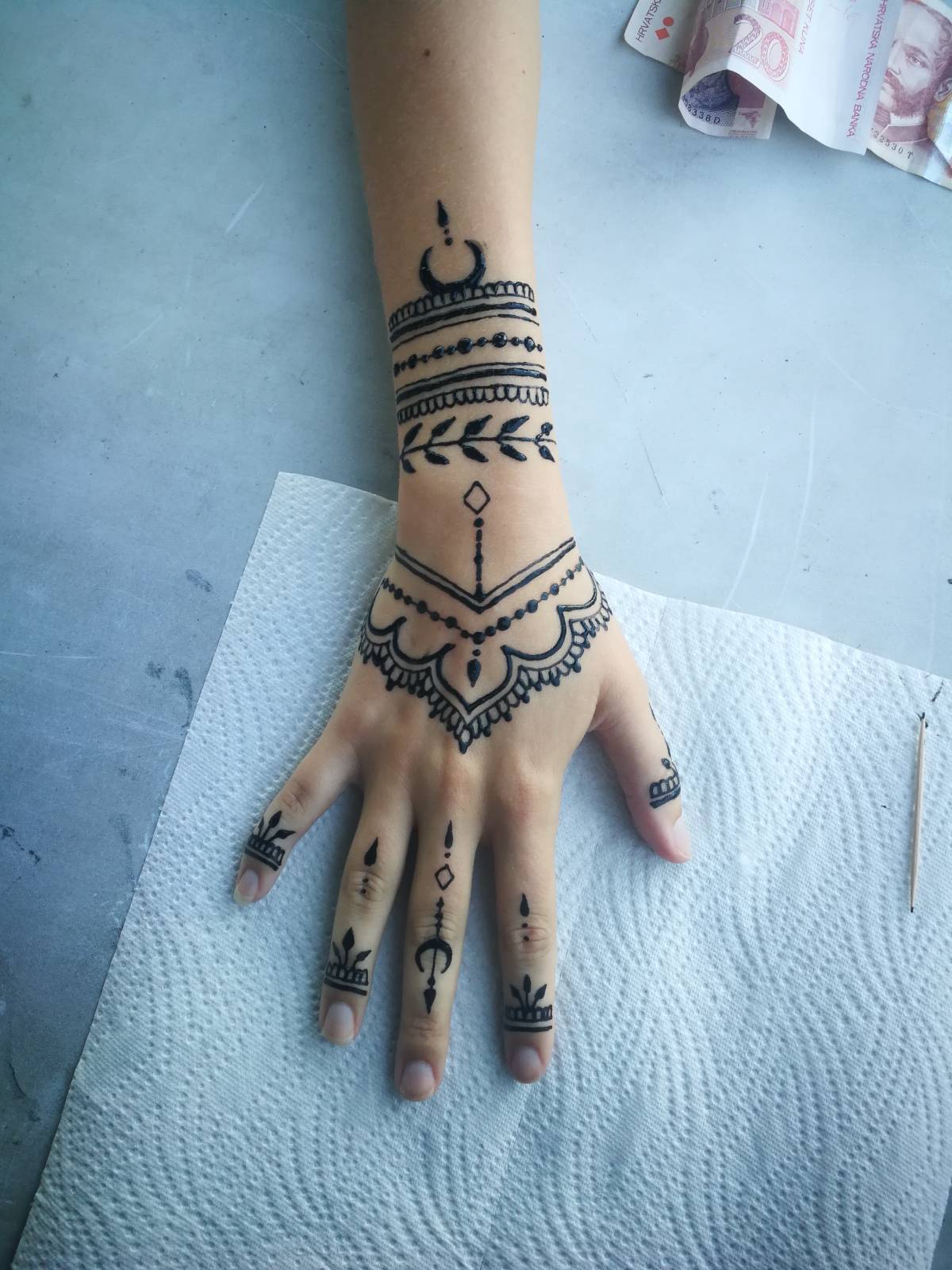 Nikol - Städteregion Aachen - Henna-Tattoos für die Hochzeit