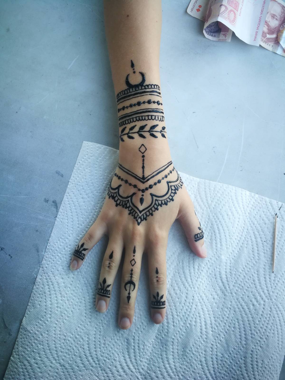 Nikol - Städteregion Aachen - Wedding Henna Tattooing