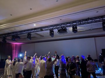 thema eins - die DJ Familie - Matthias Bulwahn - Berlin - DJ para Bar o Bat Mitzvah