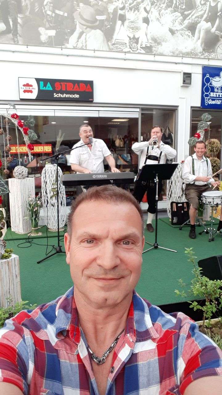 BOEHMISCHE KNOEDEL - Lahn-Dill-Kreis - Singers