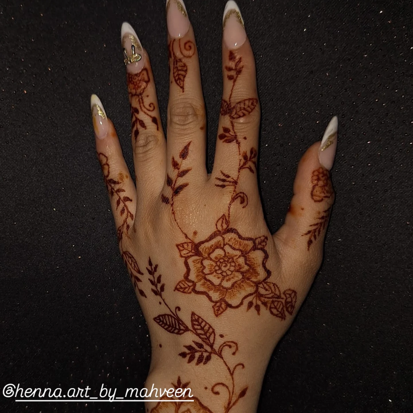 HennArt by Mahveen - Essen - Hochzeit - Serviceleistungen