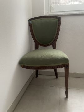 Handwerker für Möbelreparatur