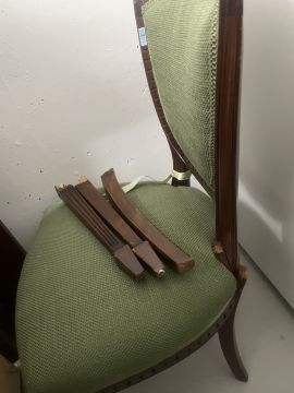 Möbel reparieren