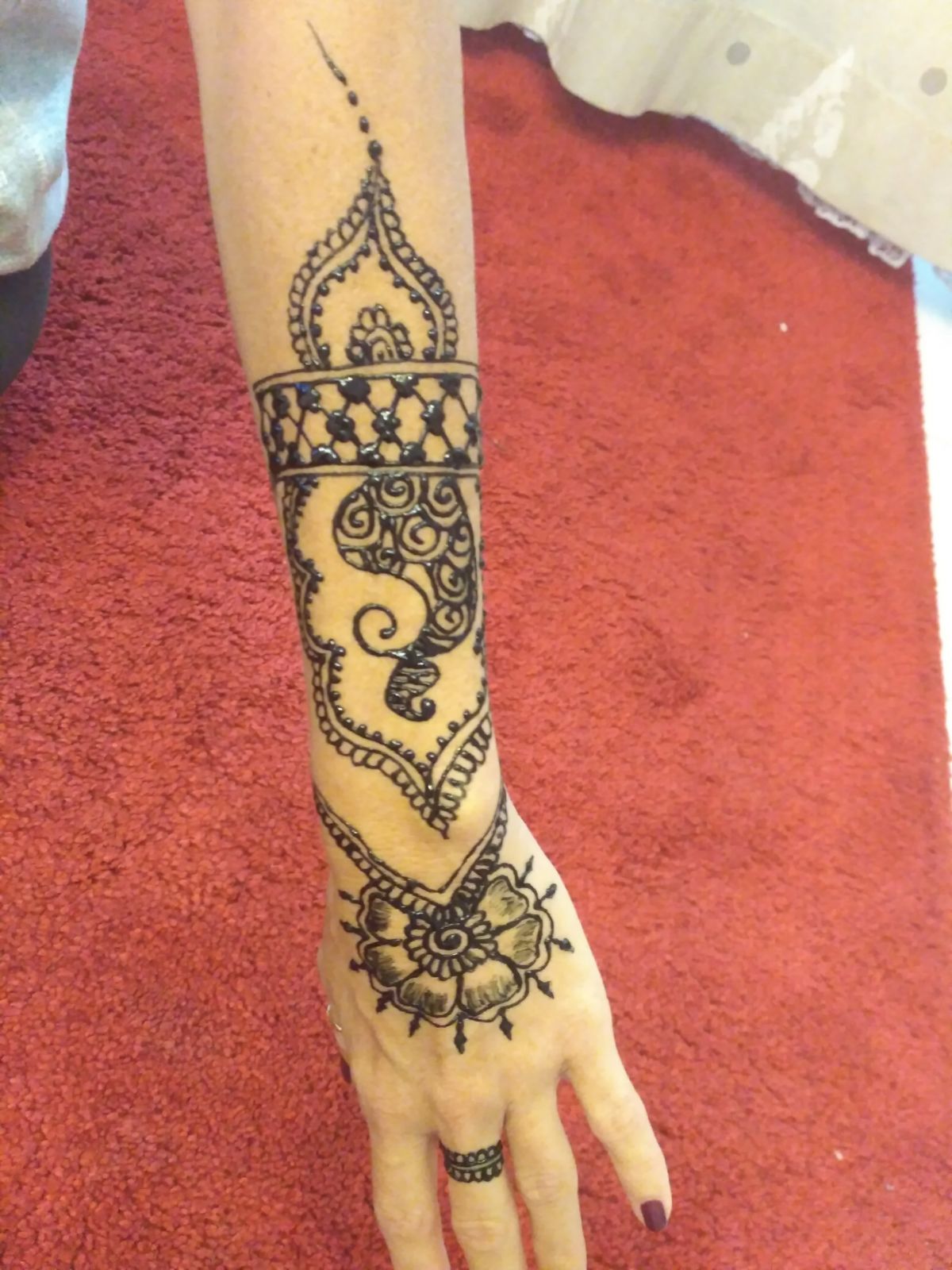 Henna by Aamena - Düsseldorf - Hochzeit - Serviceleistungen