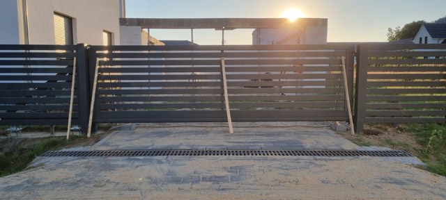 SPZAUNE - Märkisch-Oderland - Instalación de vallas