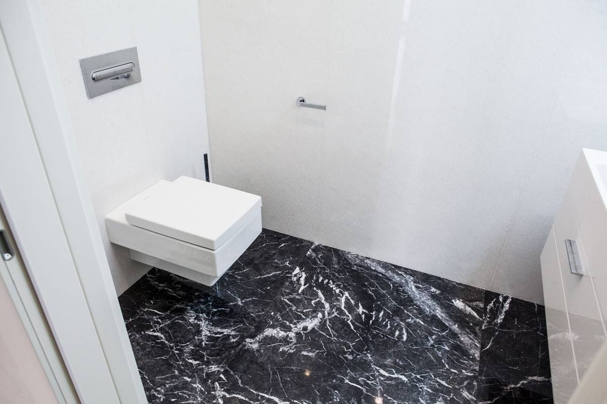 WohnLUXUS Bau GmbH - Berlin - Carpet Installation