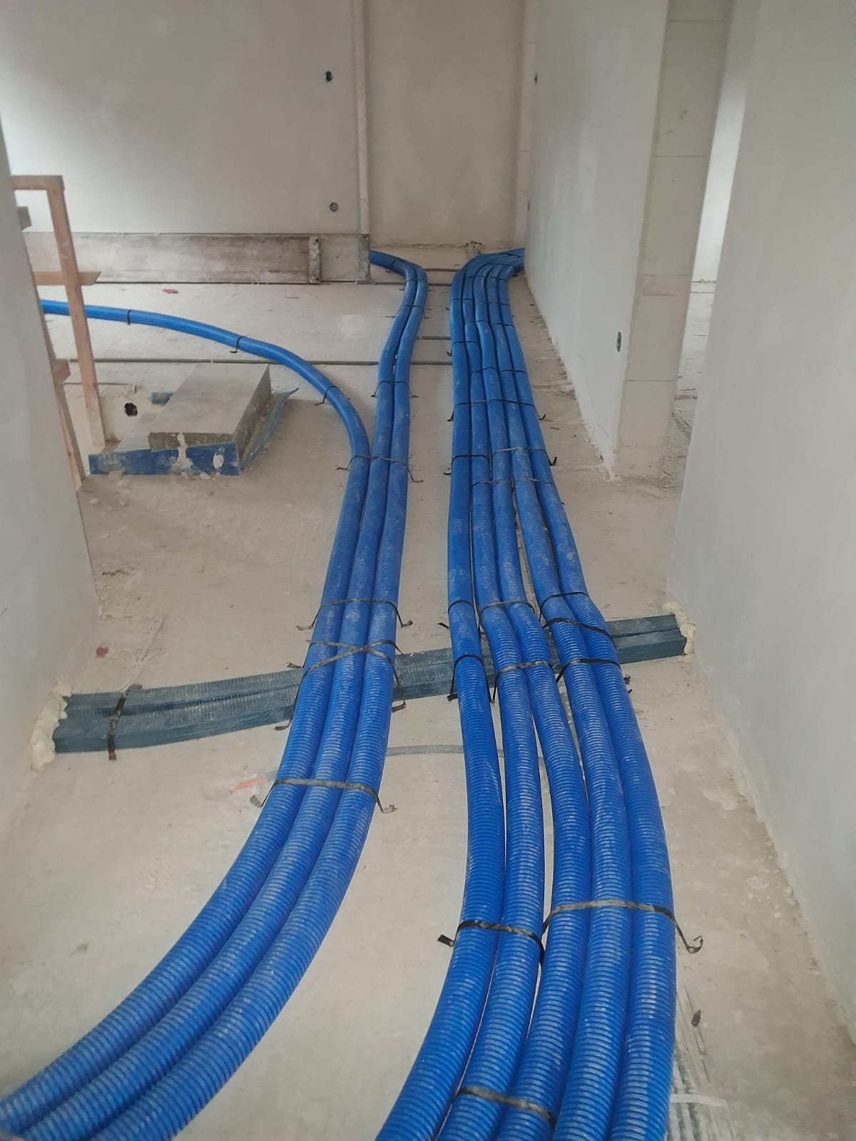 Patryk Wos - Neumünster - Plumbing Pipe Installation