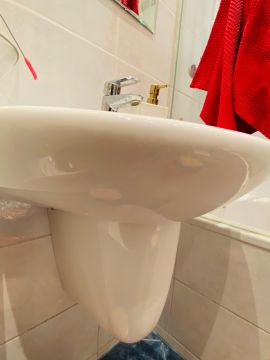Dusche oder Badewanne reparieren