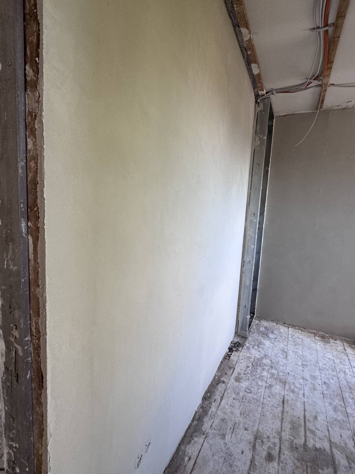 Louah s Paint - Main-Taunus-Kreis - Vinyl- oder Linoleumboden reparieren oder ausbessern