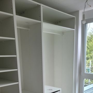 AT-HAUS&DIENSTLEISTUNGSSERVICE - Lörrach - Montaje e instalación de puertas de seguridad para bebés