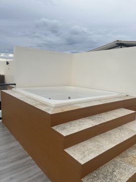 Piscinas, jacuzzis y spas