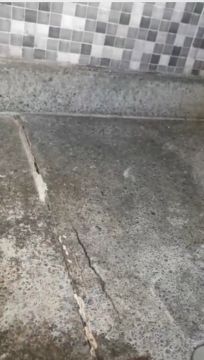 Especialista de reparación o mantenimiento de encimeras