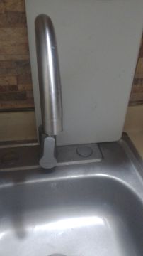 Sink and Faucet Repair Specialist