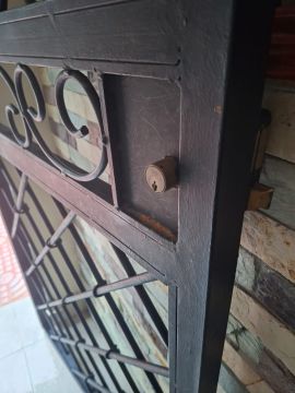 Cerrajero - Cerrajería y puertas