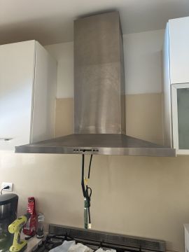 Instalación o reemplazo de extractores de cocina
