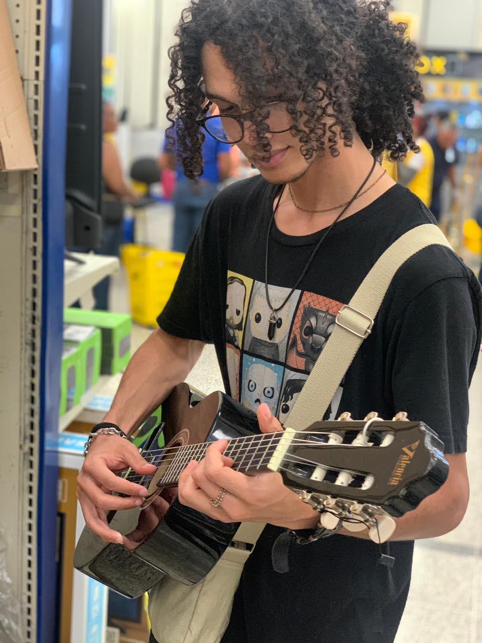 Alex Liranzo - Santiago - Music Lessons