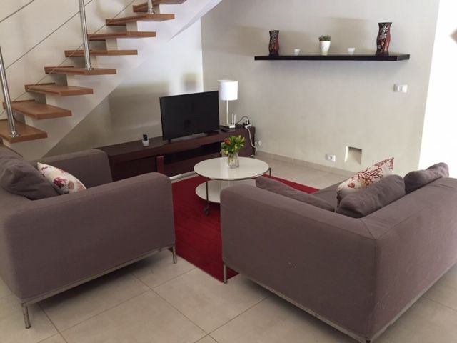 SANET DOMINICANA - El Limón - Hardwood Floor Installation