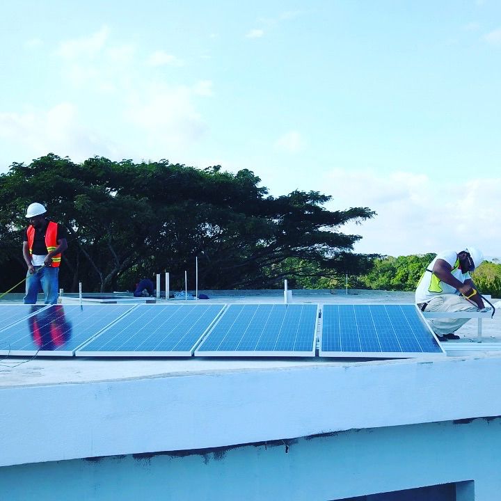 Keluarga Smart Solar - Pedro Brand - Solar Panels