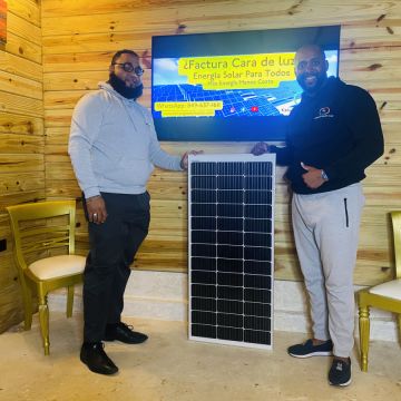 Keluarga Smart Solar - Pedro Brand - Solar Panels