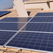 Keluarga Smart Solar - Pedro Brand - Paneles solares