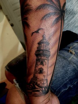 Moments Tattoo - La Romana - Tattoo Artists