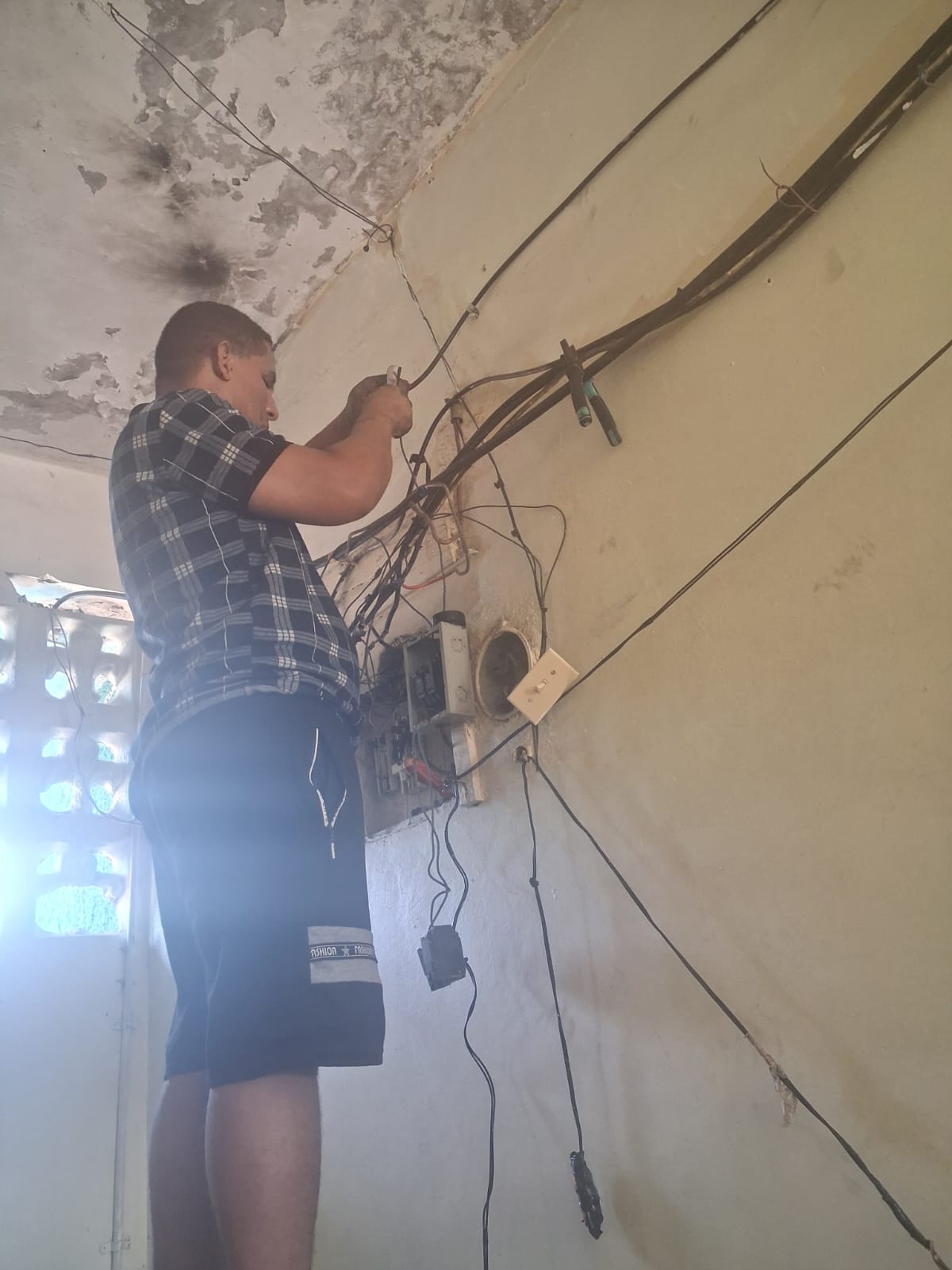 Soluciones Batista - Santo Domingo Este - Instalación de lámparas