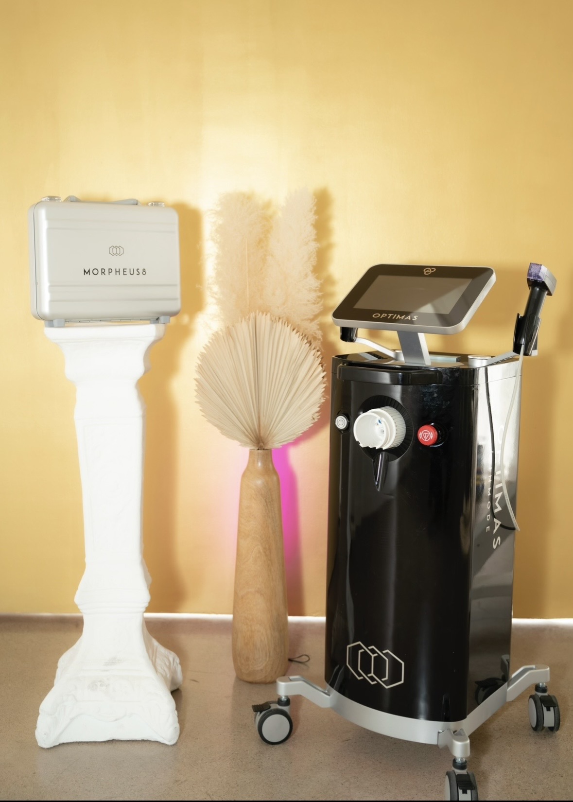 I work off commission at ZenVida Wellness & Aesthetics - Samaná - Skin Cleansing