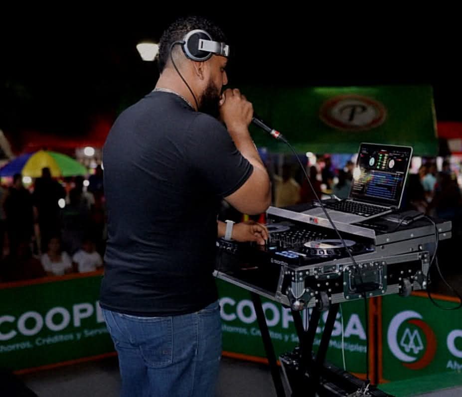 DJ Tambo - Salcedo - Solo Musician Entertainment