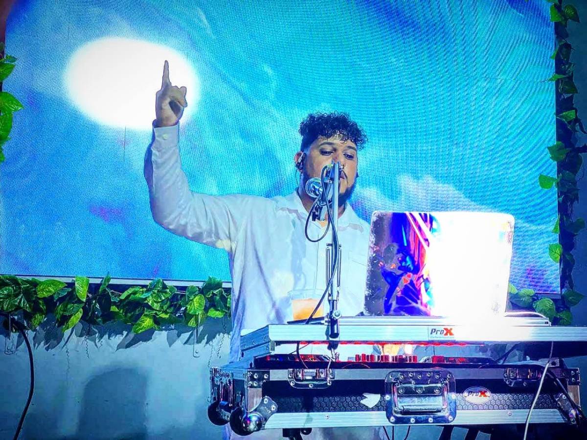 DJ Tambo - Salcedo - Balloon Artistry