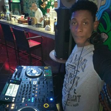 Dj Manuel Internacional - San Rafael del Yuma - Vídeos comerciales