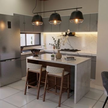 LENARQ CONSTRUCCIONES - La Joya De Los Sachas - Remodelación de cocinas