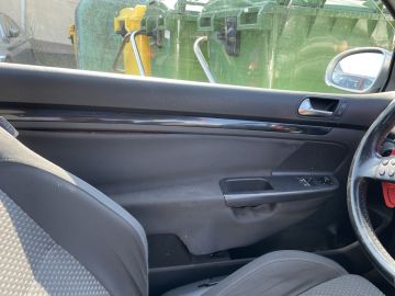 Car Upholsterer