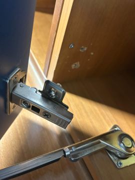 Handyman for Cabinet Repair