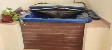 Hot Tub & Spa Cleaner