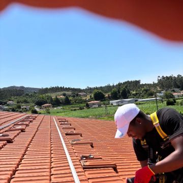 Bedisz-tech - Porto - Limpeza ou Inspeção de Painel Solar