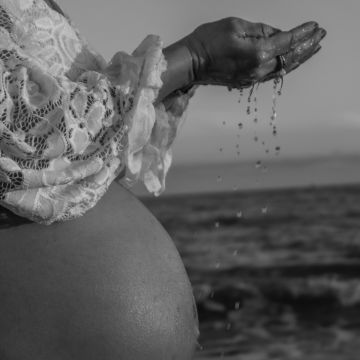 ICONIC MA - Barcelona - Newborn Portrait Photography