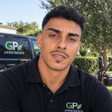 GP jardinería - Mérida - Cortar y podar el césped