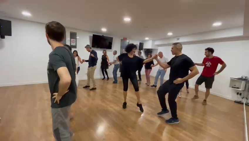 Víctor Ritmodanza - Madrid - Clases de danza del vientre