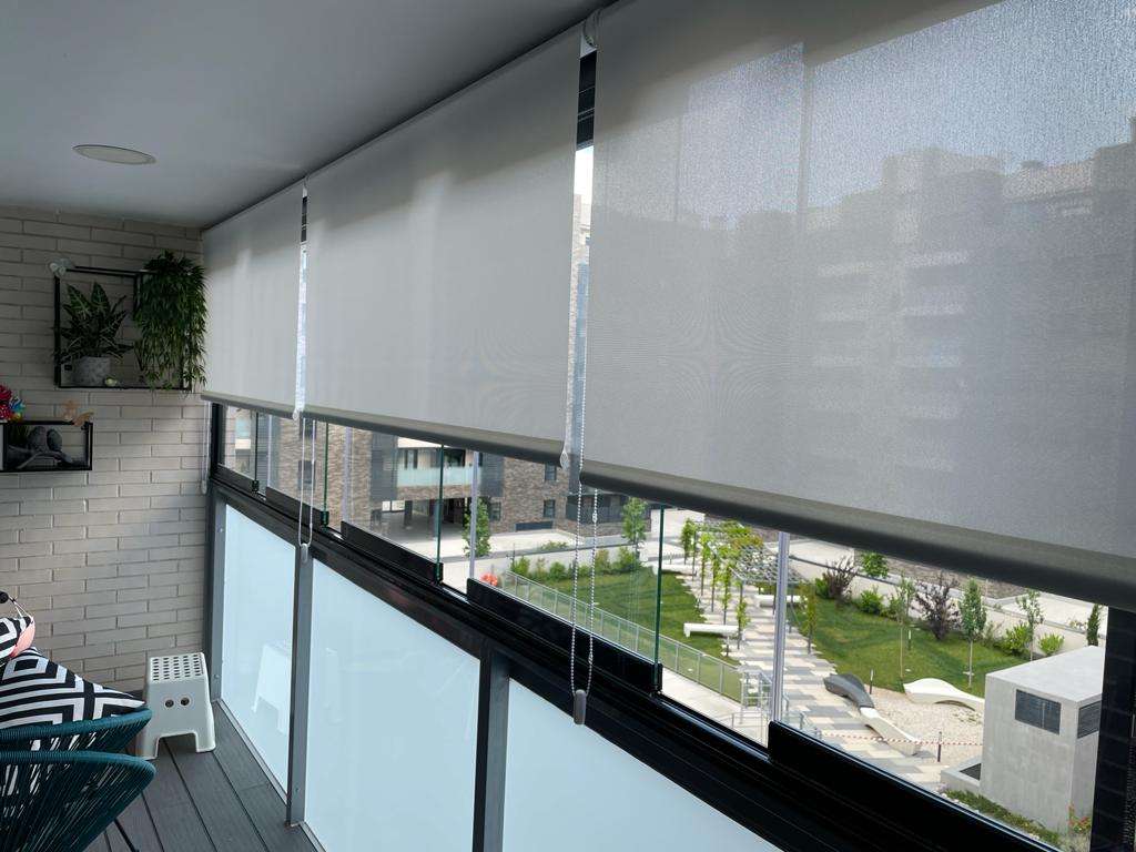 Instalaciones de sistemas móviles, SL - Madrid - Instalación de acristalamiento de balcones