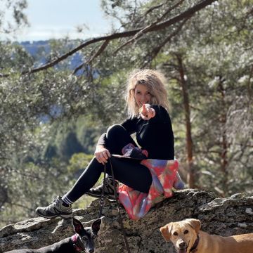 Una chica y sus perras - Coslada - Cuidado de mascotas