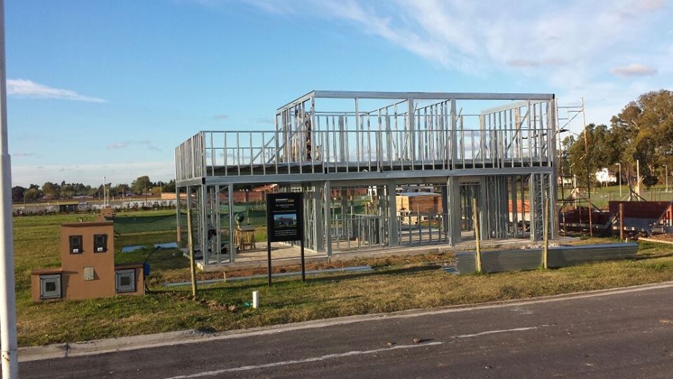 NEW YORK BUILDER STEEL FRAME, S.L - Huelva - Instalación de puertas