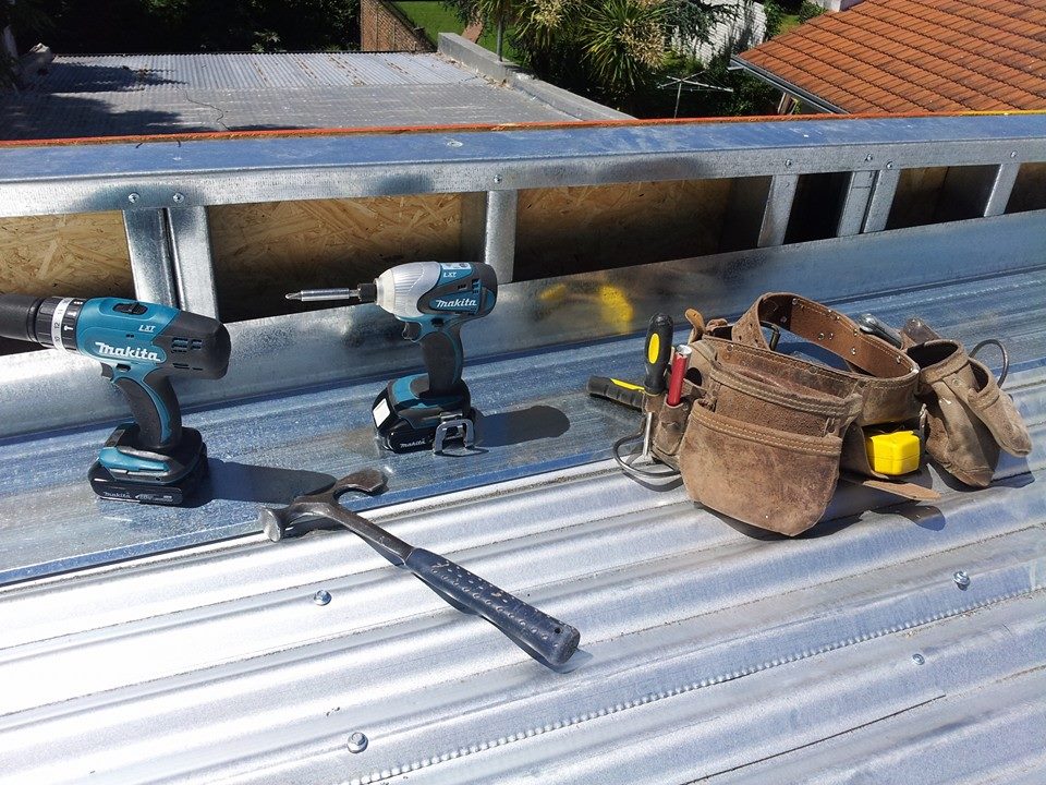 NEW YORK BUILDER STEEL FRAME, S.L - Huelva - Instalación de grifos y fregaderos
