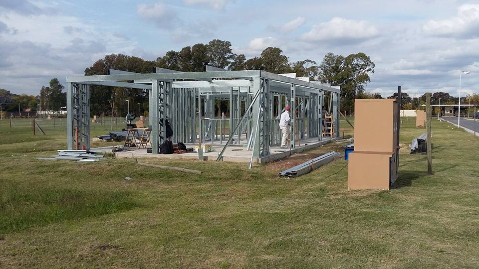 NEW YORK BUILDER STEEL FRAME, S.L - Huelva - Instalación de cubiertas para patios