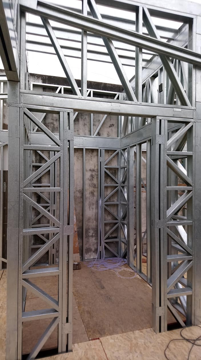 NEW YORK BUILDER STEEL FRAME, S.L - Huelva - Instalación de pladur y cortinajes