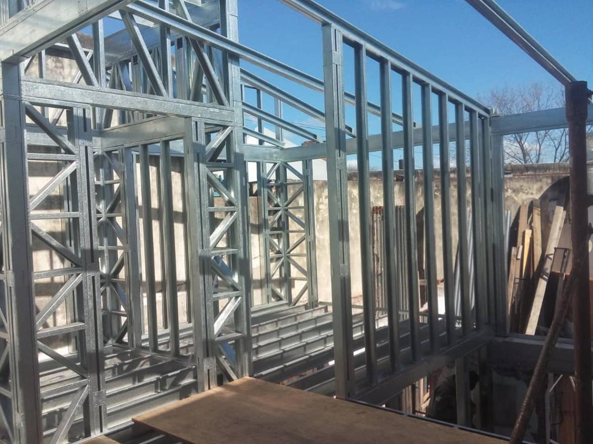NEW YORK BUILDER STEEL FRAME, S.L - Huelva - Reparación y mantenimiento de glorietas
