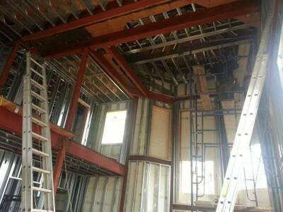 NEW YORK BUILDER STEEL FRAME, S.L - Huelva - Instalación de suelos de madera