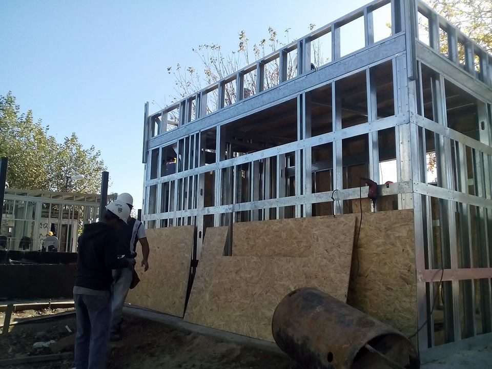 NEW YORK BUILDER STEEL FRAME, S.L - Huelva - Instalación de cubiertas para patios